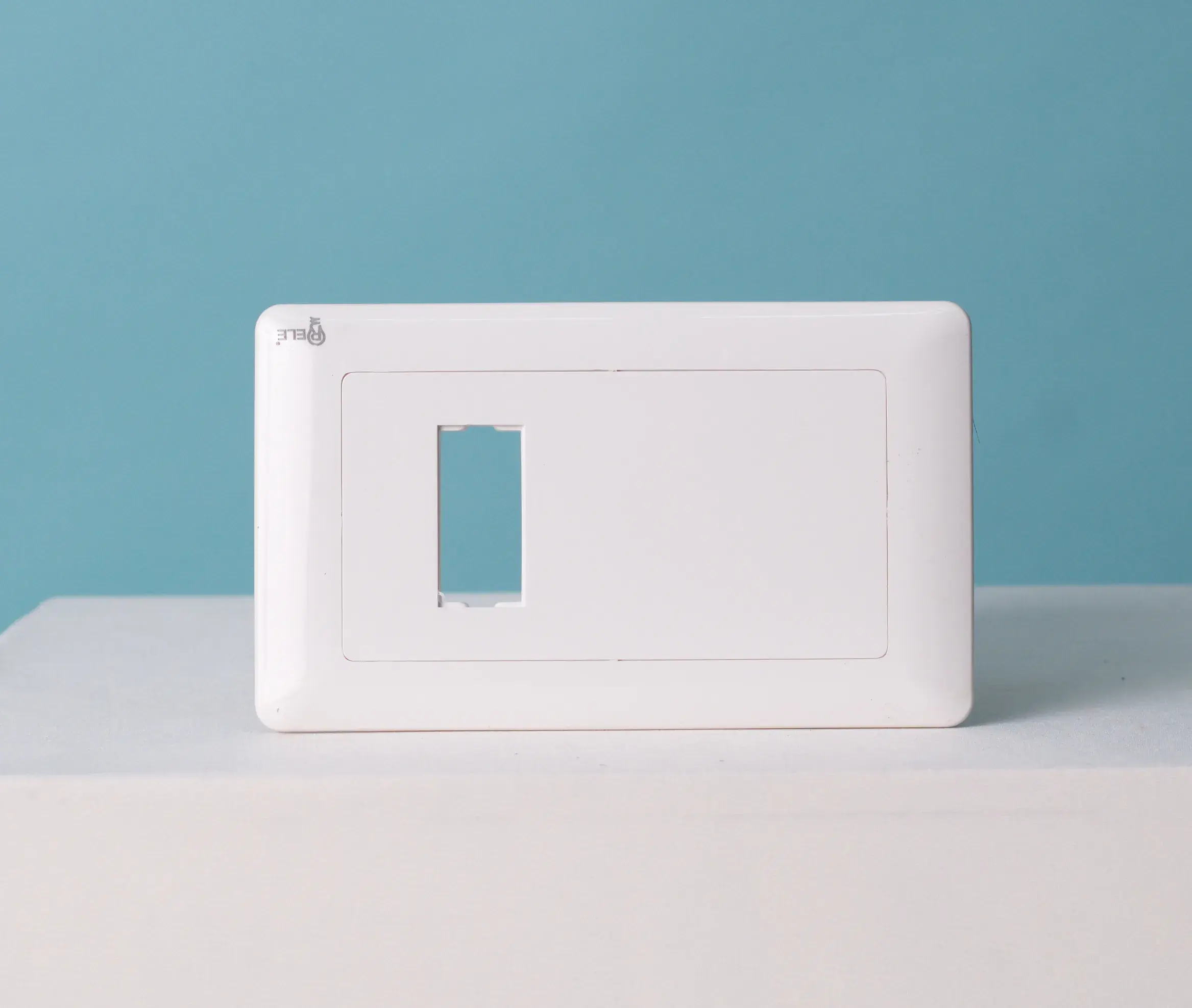 8x5 1way White
