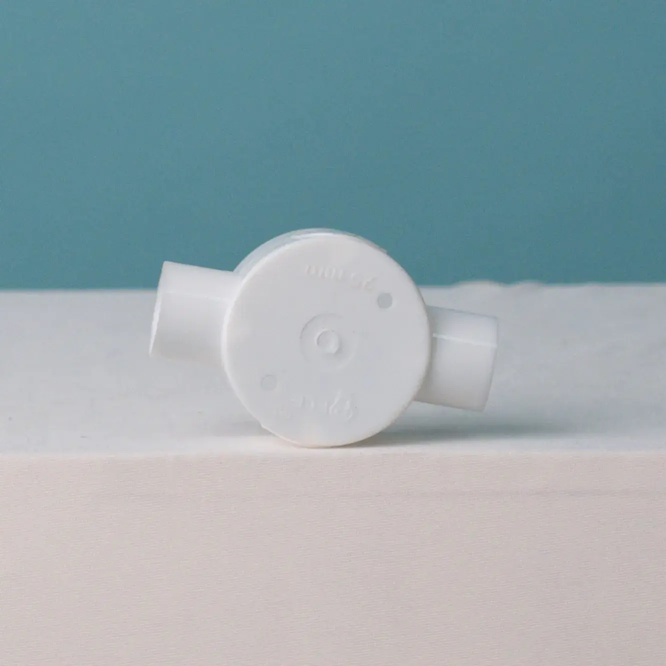 25mm White Junction 2way